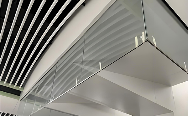 永安坝街道玻璃挡烟垂壁