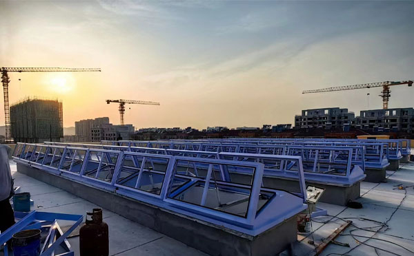 消防永安坝街道排烟窗工作原理