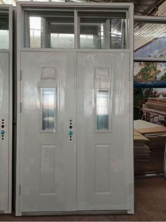 永安坝街道学校教室门