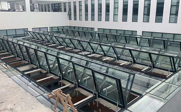 百安科技有限公司近期永安坝街道排烟窗项目案例分享 百安科技有限公司近期永安坝街道排烟窗项目案例分享