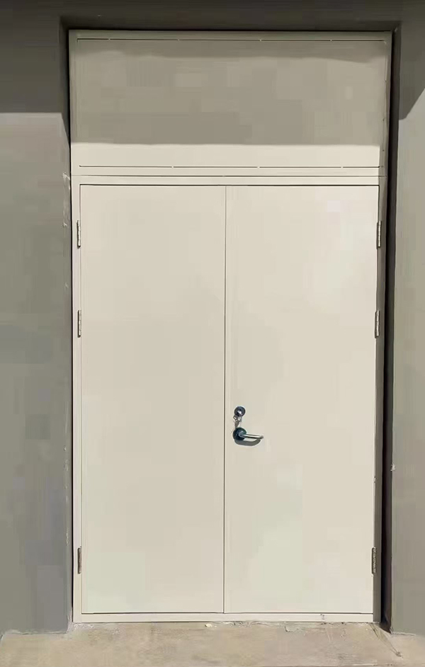 展览馆项目完成大跨度永安坝街道防火门安装